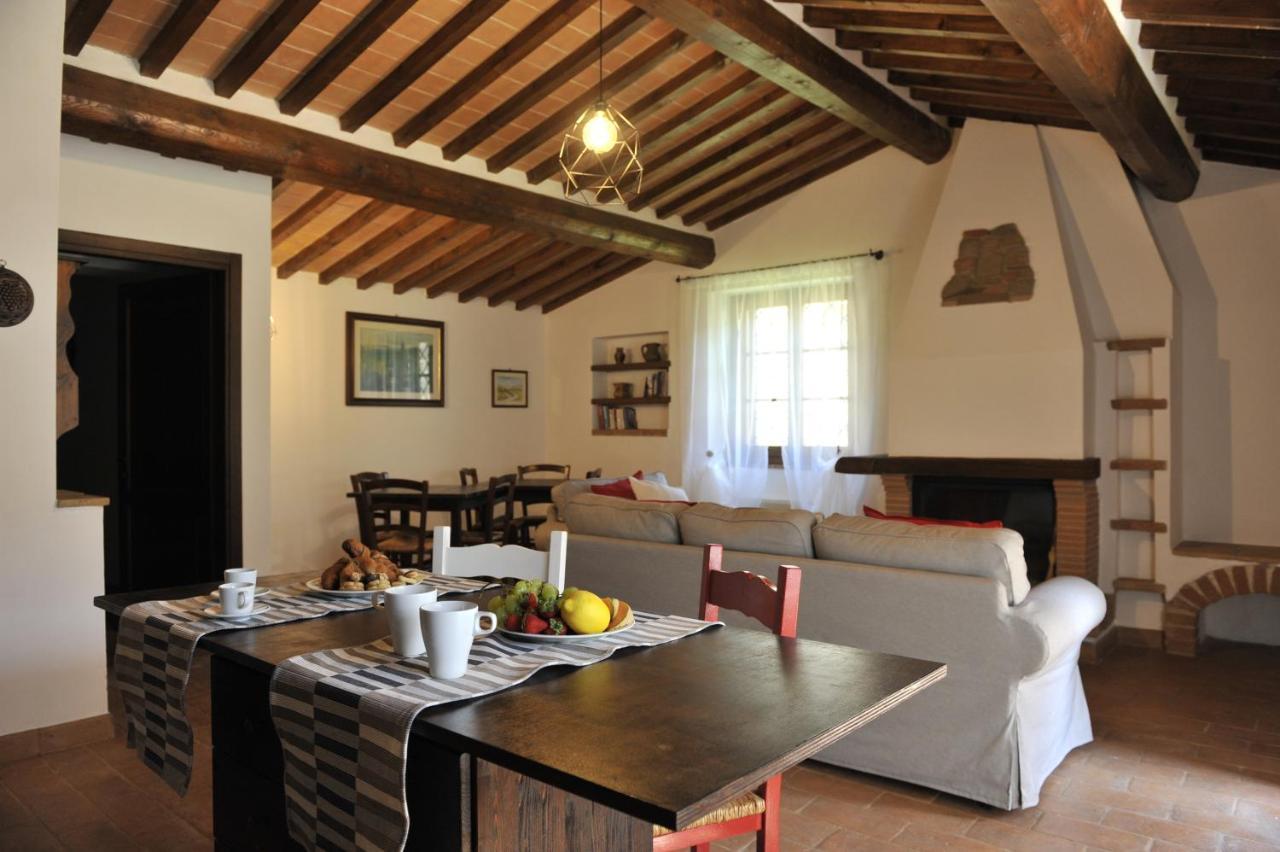 La Casa Colonica Villa Tuoro sul Trasimeno Luaran gambar