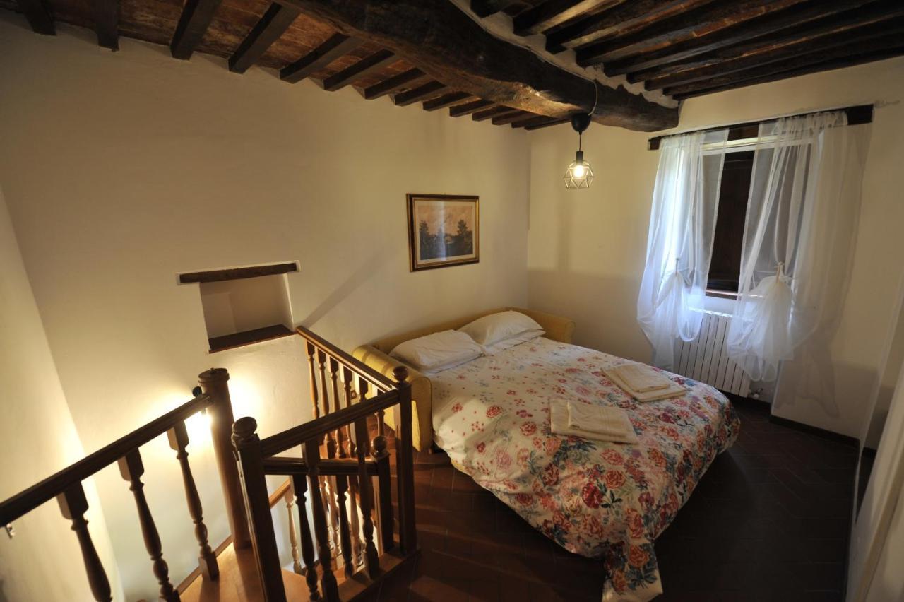 La Casa Colonica Villa Tuoro sul Trasimeno Luaran gambar