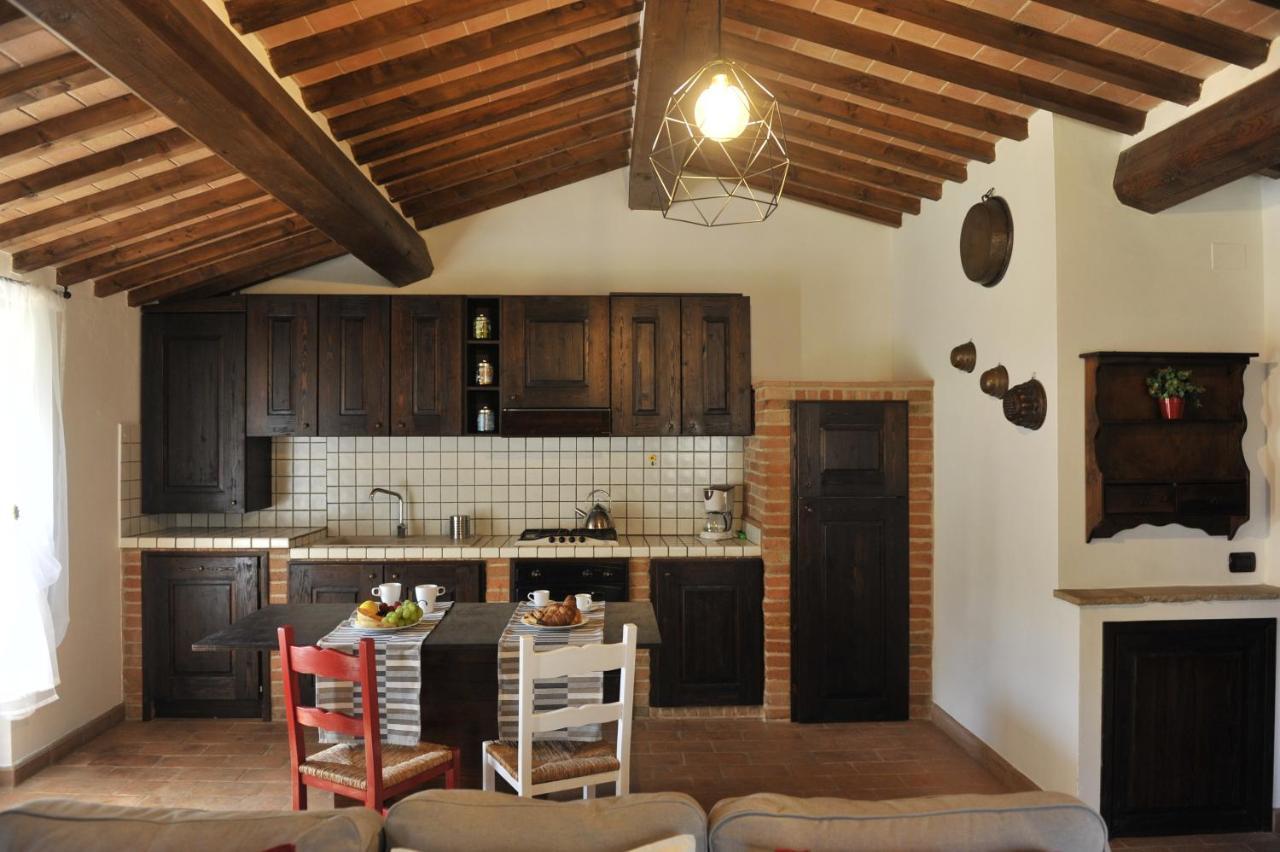 La Casa Colonica Villa Tuoro sul Trasimeno Luaran gambar