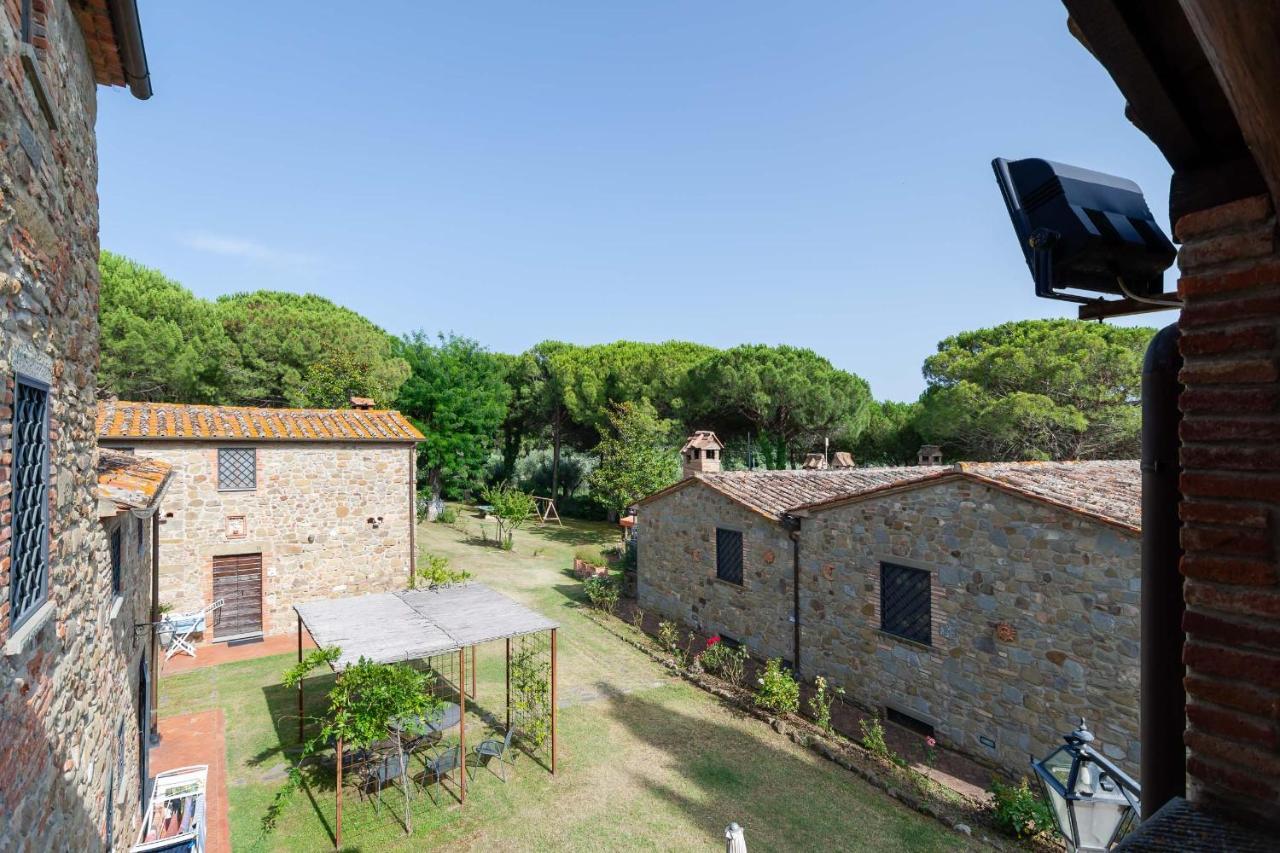 La Casa Colonica Villa Tuoro sul Trasimeno Luaran gambar